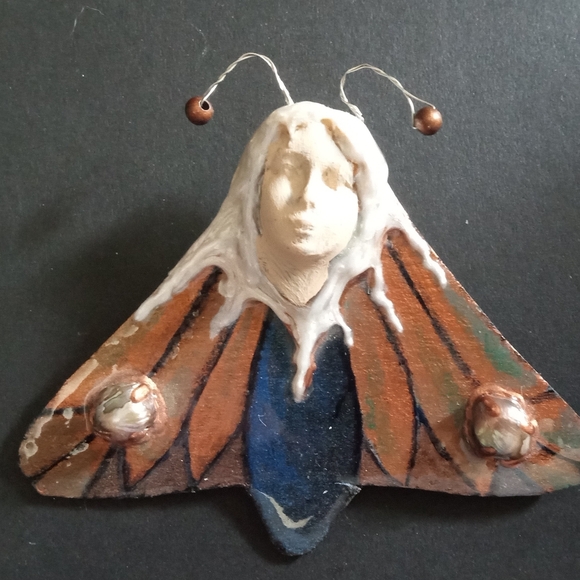 Art Nouveau Butterfly Fairy Brooch - Picture 2 of 3